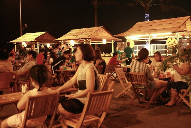 Chợ quê phố biển đón hàng ngàn lượt khách ảnh 7